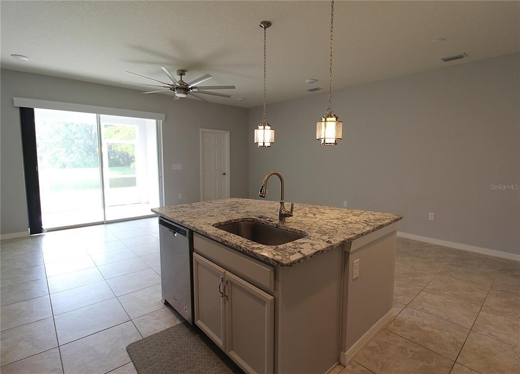 2922 Grand Kemerton Place - Photo 5