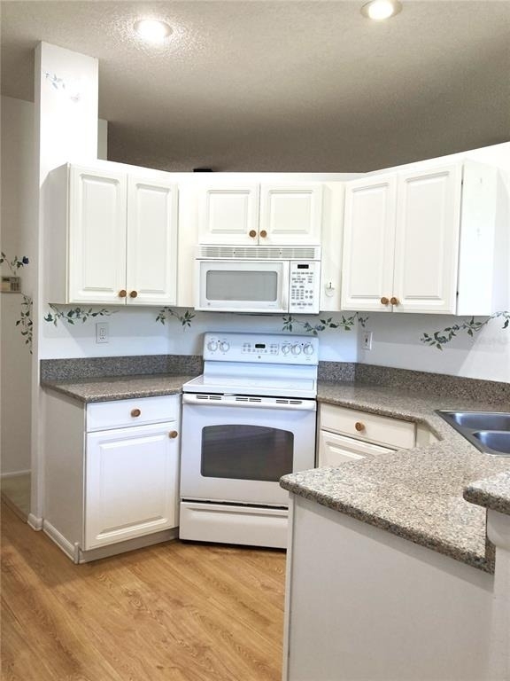 5006 45th Street W - Photo 10