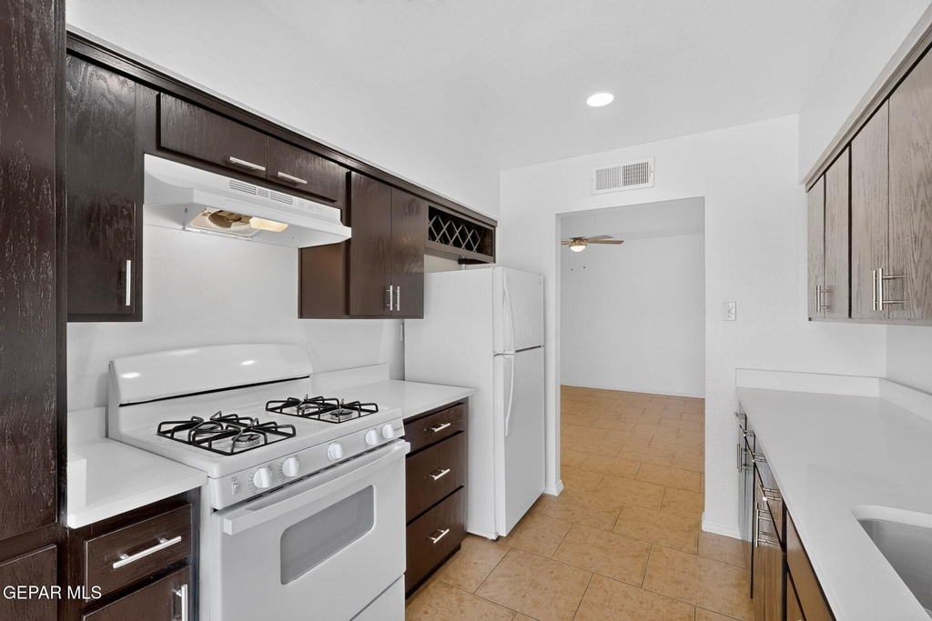 5108 Yvette Avenue - Photo 15