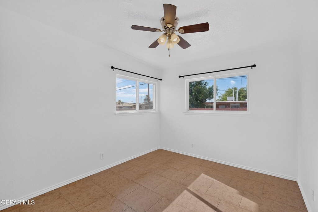 5108 Yvette Avenue - Photo 25