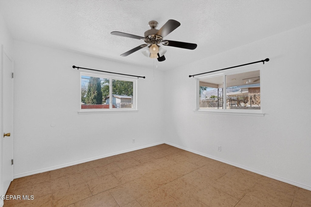 5108 Yvette Avenue - Photo 19