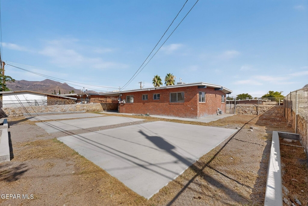 5108 Yvette Avenue - Photo 39