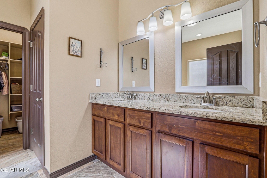 12039 Equestrian Road - Photo 8