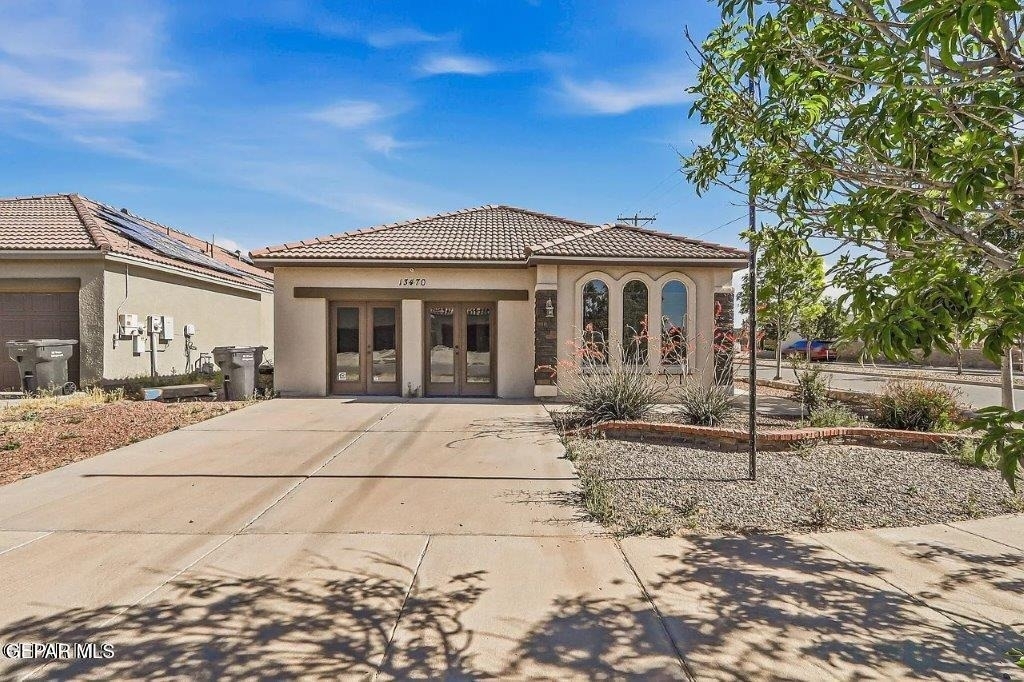 13470 Everingham Street - Photo 1