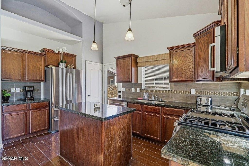 13470 Everingham Street - Photo 5