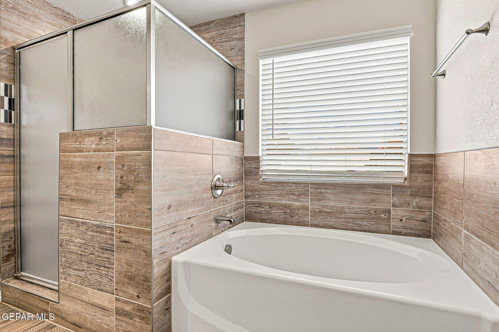 12741 Silver Streak Avenue - Photo 14