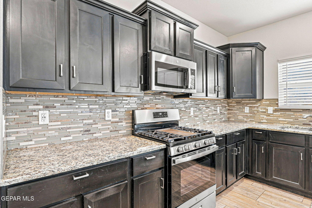 12741 Silver Streak Avenue - Photo 8