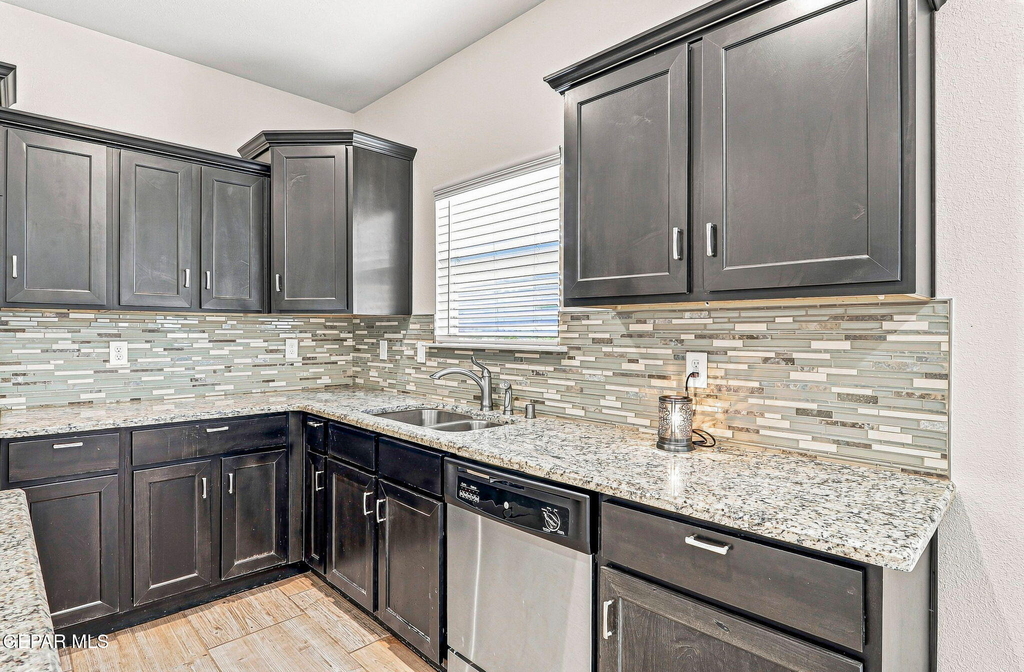 12741 Silver Streak Avenue - Photo 5
