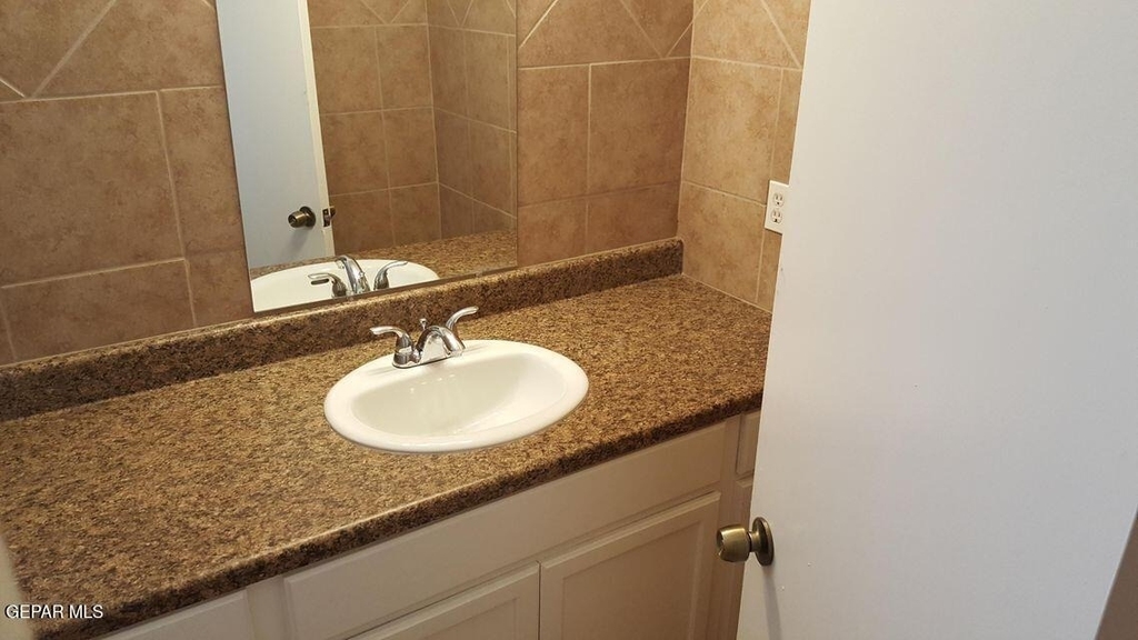 6611 Dawn Drive - Photo 21