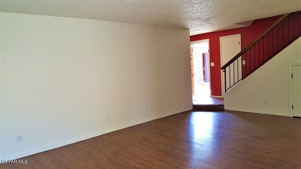 6611 Dawn Drive - Photo 3