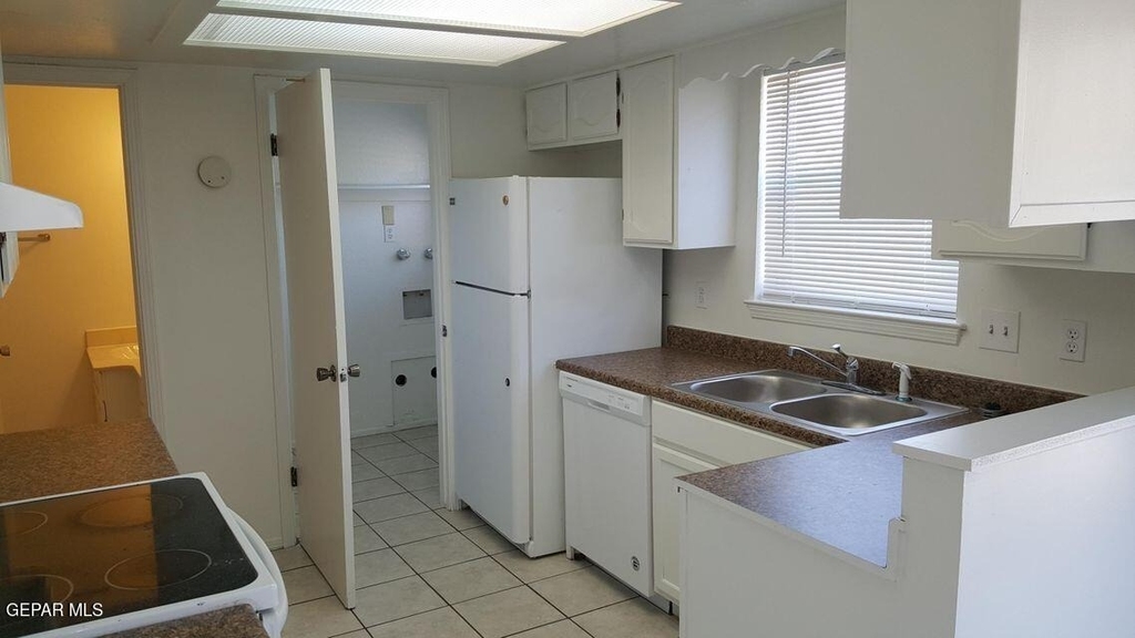 6611 Dawn Drive - Photo 9