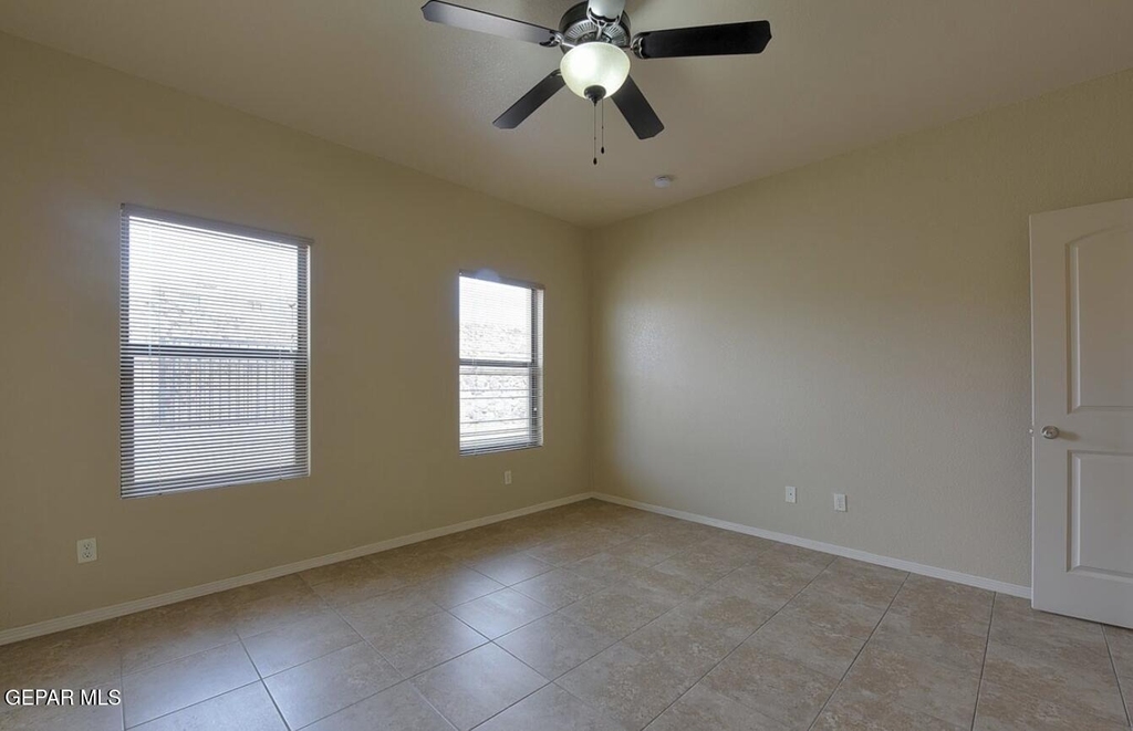 501 E Redd Road - Photo 9