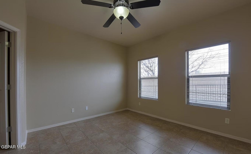 501 E Redd Road - Photo 14