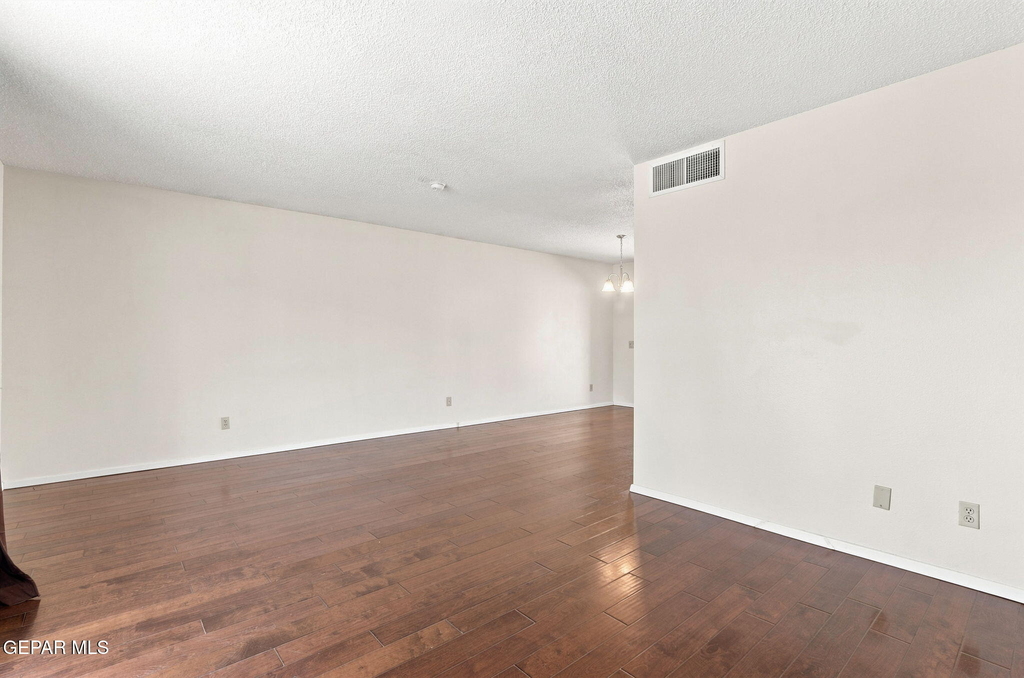 6621 Mesa Grande Avenue - Photo 3