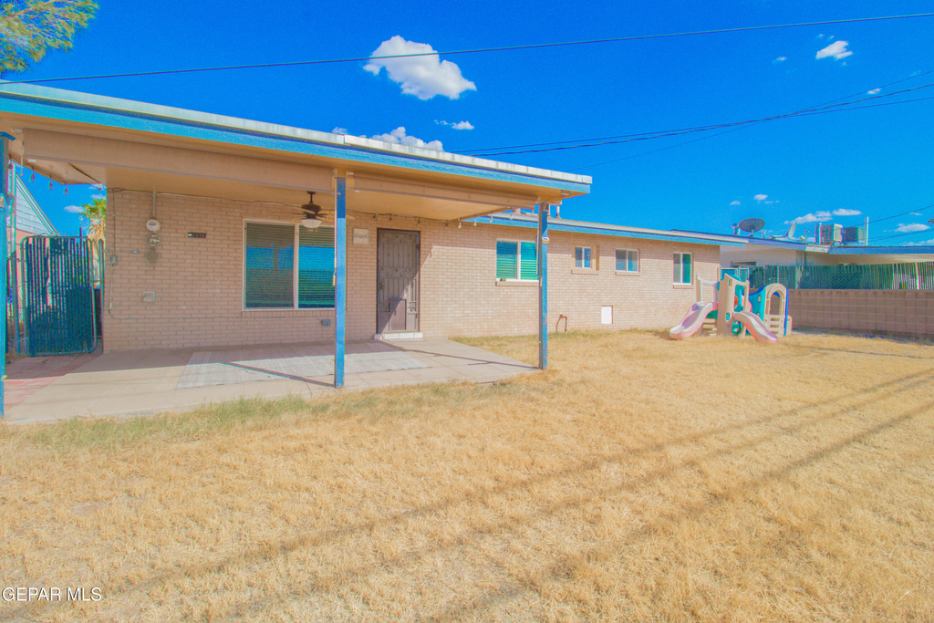 451 Borrett Street - Photo 26