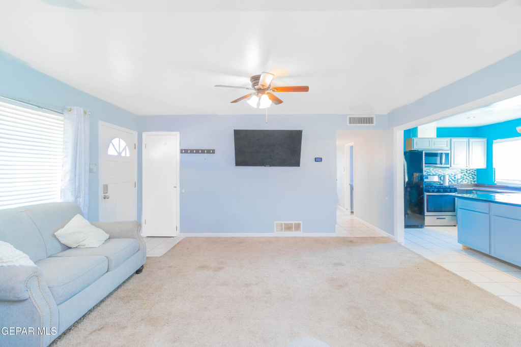 451 Borrett Street - Photo 9