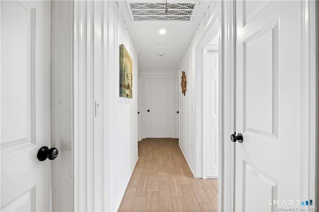 8 Belaire Manor - Photo 15