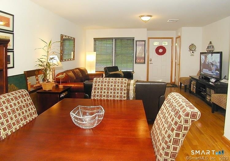 19 Bellevue Avenue - Photo 5