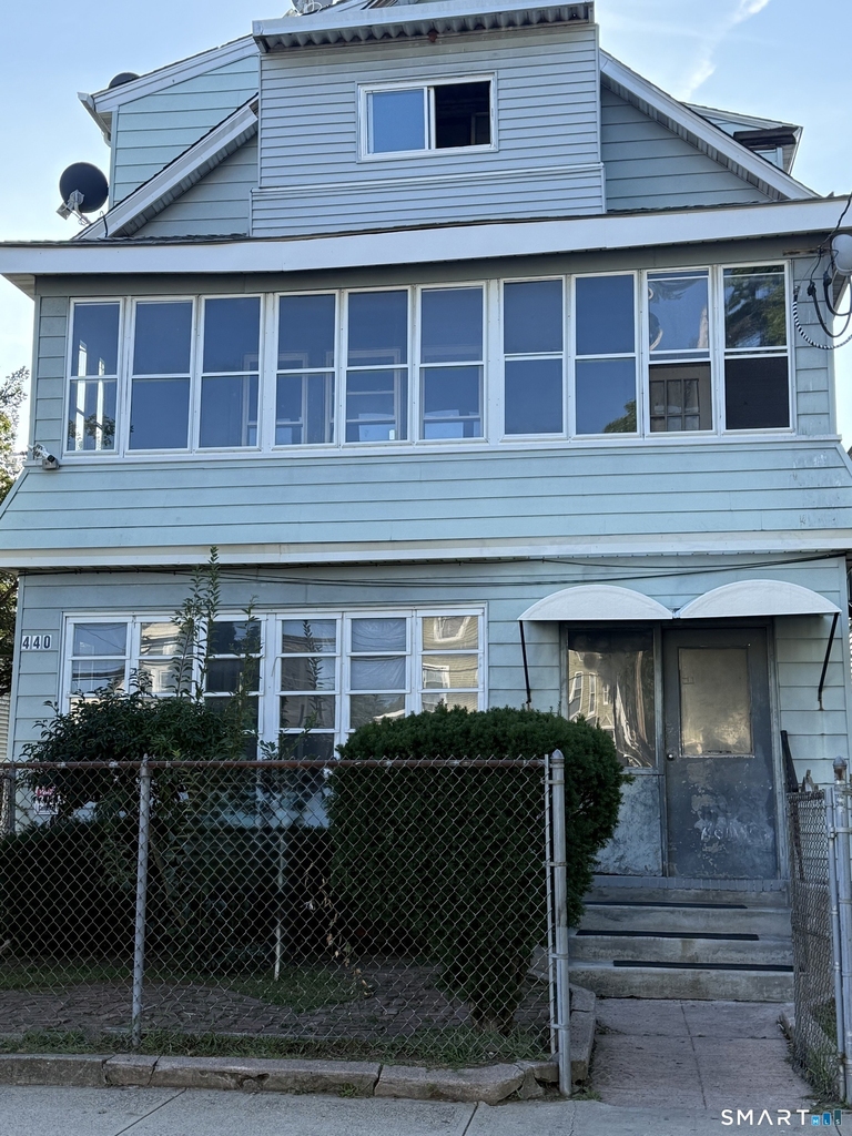 440 Howard Avenue - Photo 0