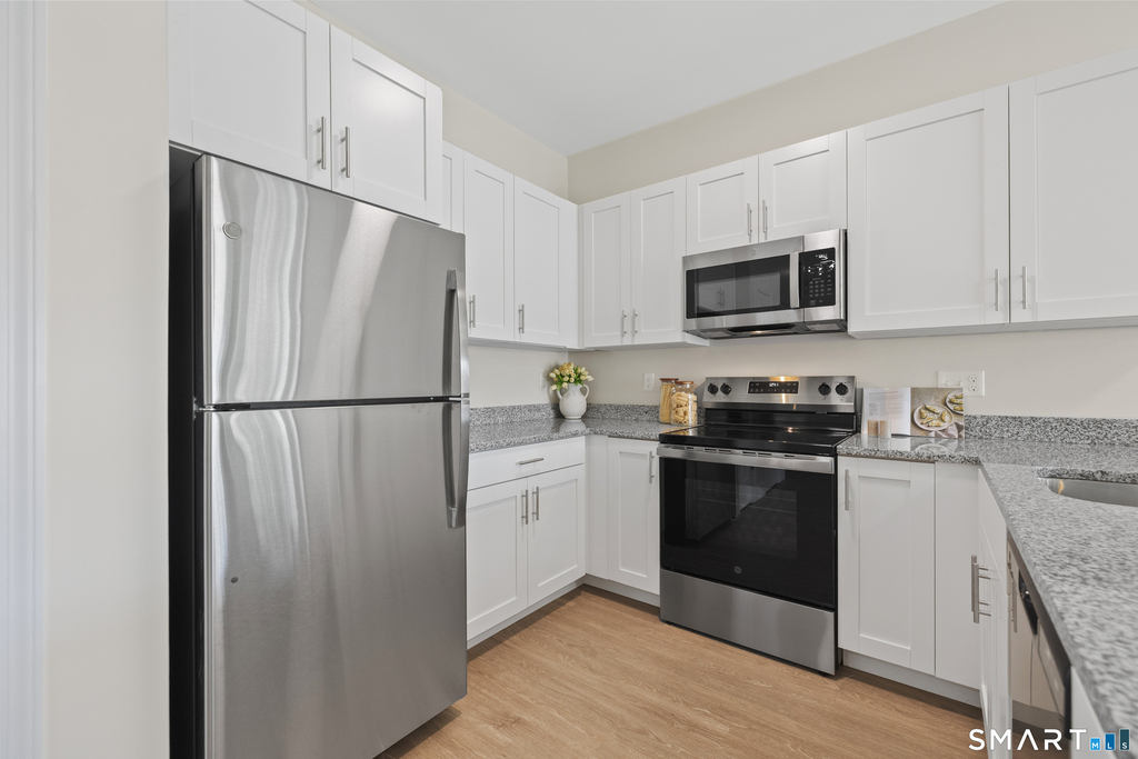 55 Steele Boulevard - Photo 3