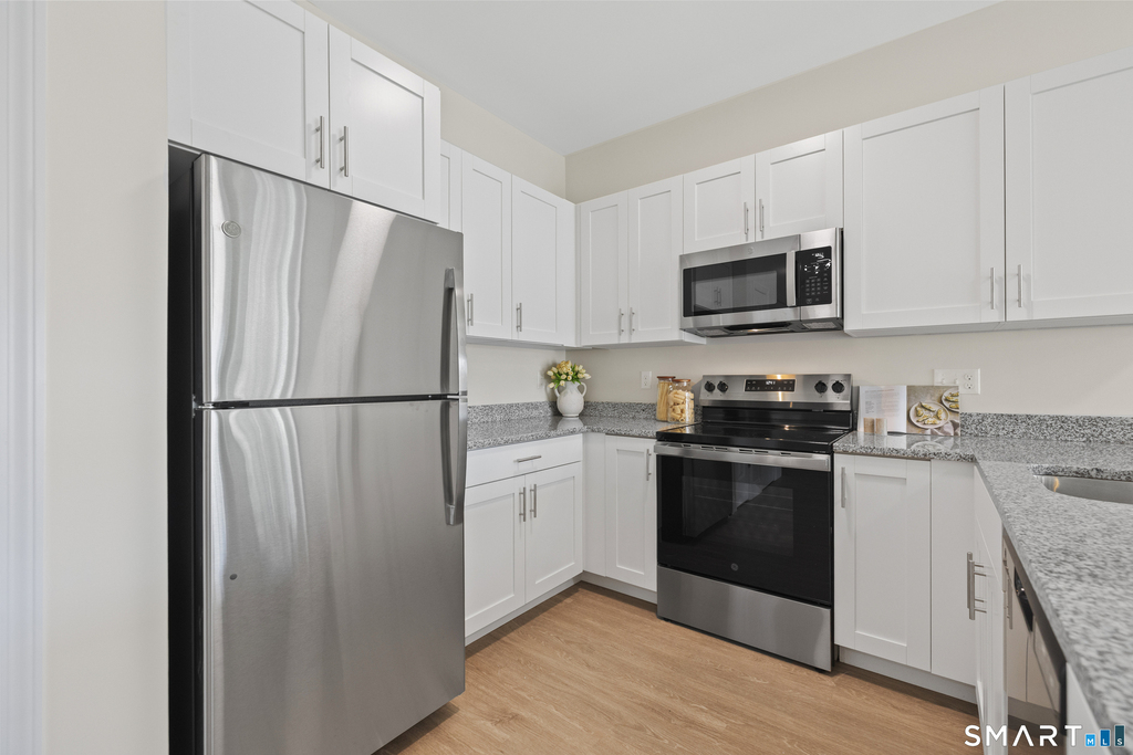 55 Steele Boulevard - Photo 3