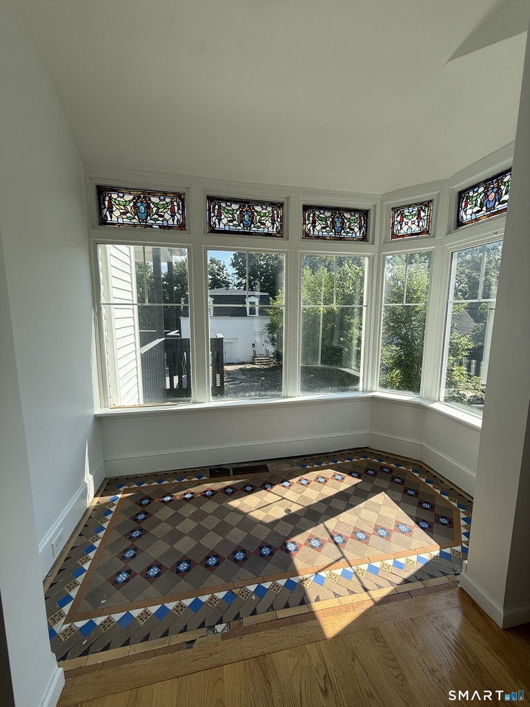 52 High Street - Photo 2