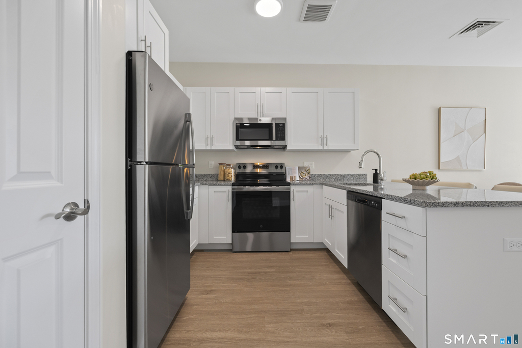 55 Steele Boulevard - Photo 4