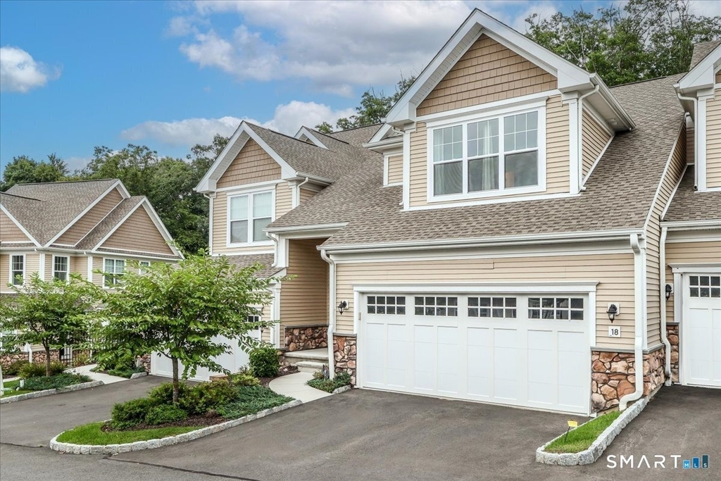 18 Hunting Ridge Lane - Photo 2