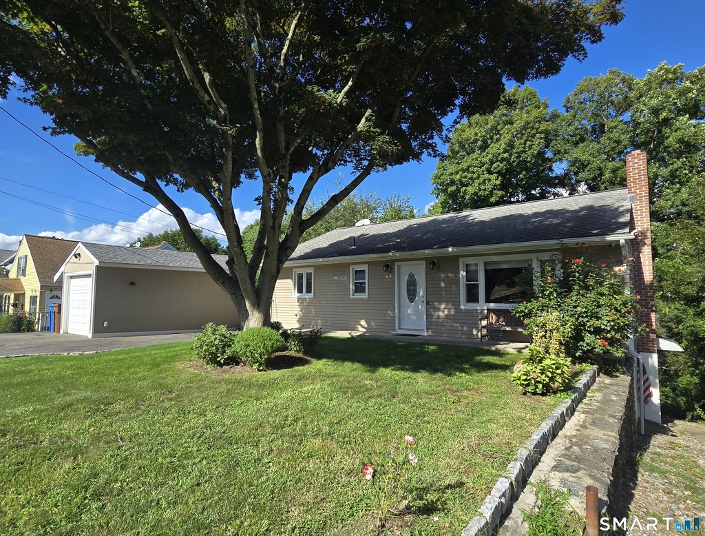 9 Lakeview Avenue - Photo 1