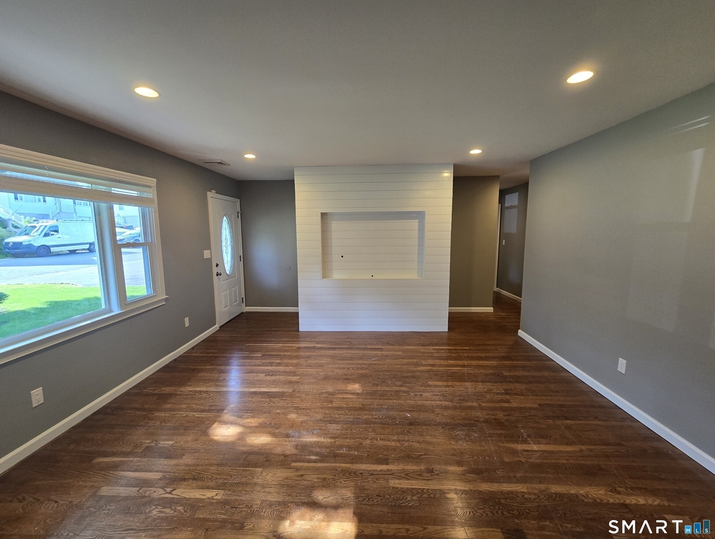 9 Lakeview Avenue - Photo 2