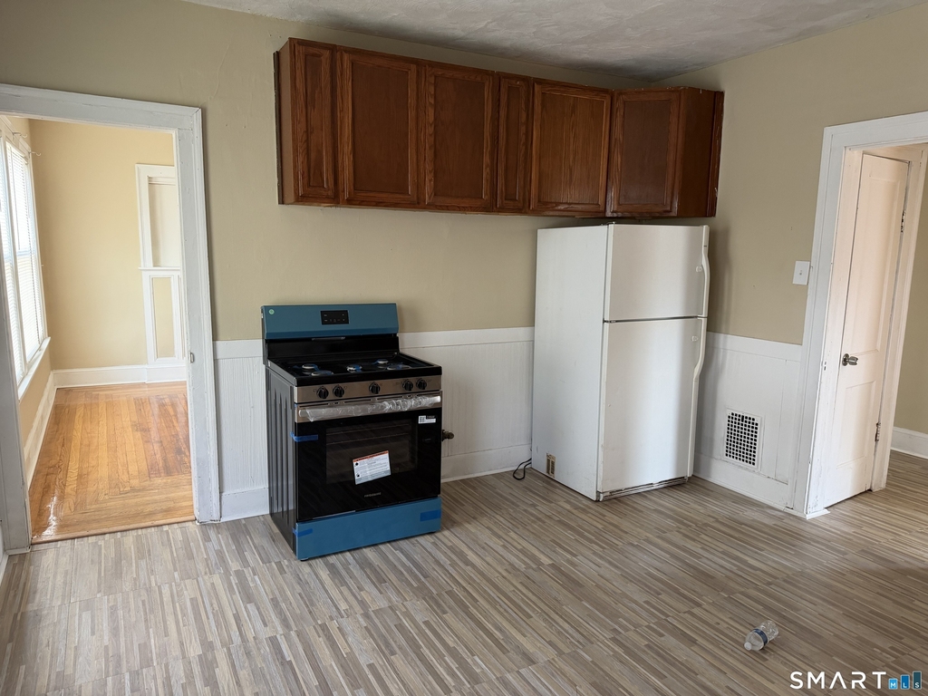 411 Ellis Street - Photo 0