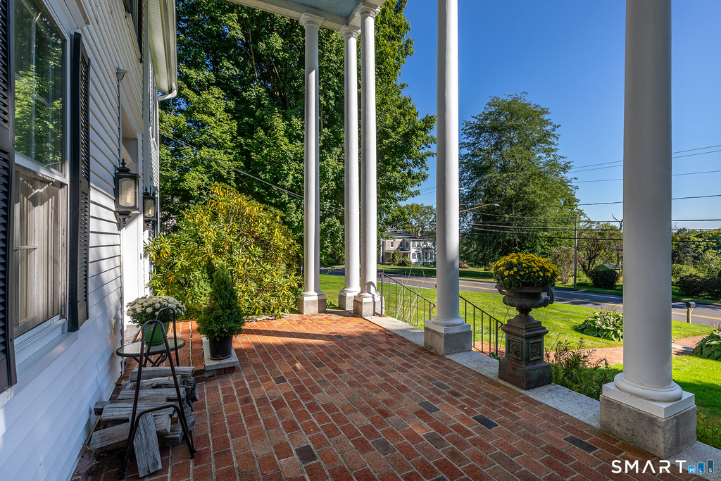 48 Old Middle Street - Photo 2