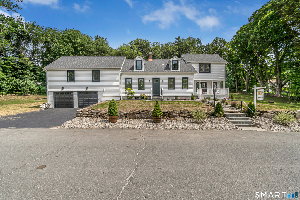 20 Hydelor Avenue - Photo 0