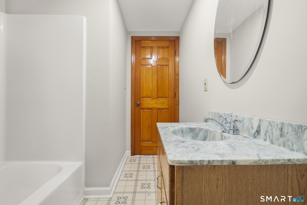 11-13 Hull Street - Photo 16