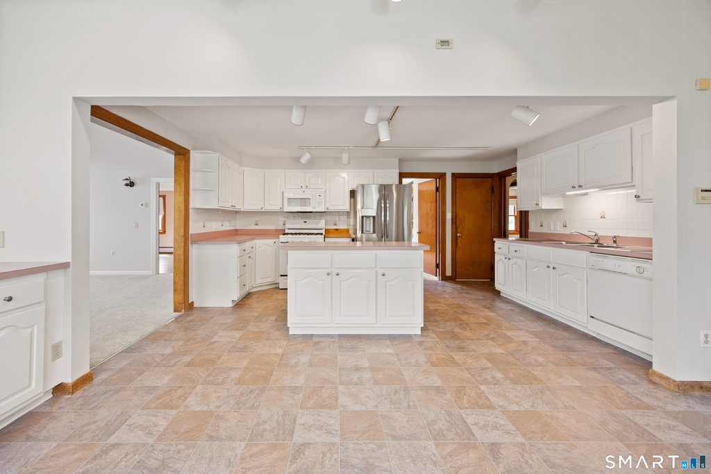 480 Higgins Road - Photo 6