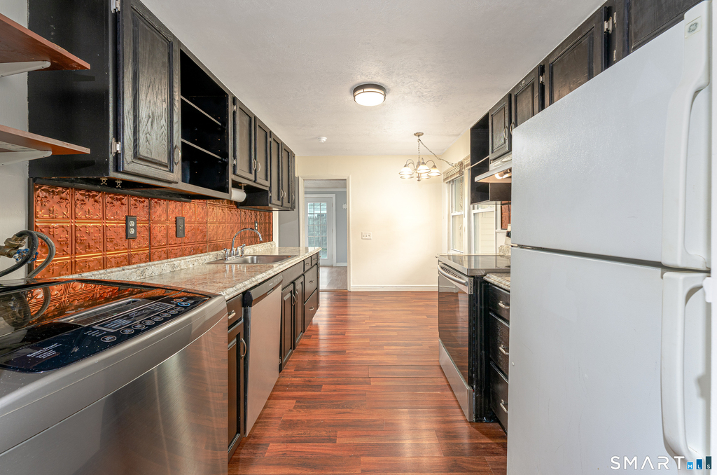 56 Greenfield Drive - Photo 8
