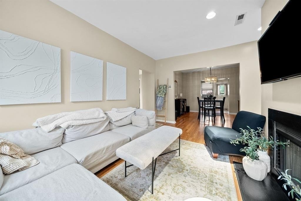 5611 Elmer Street - Photo 9