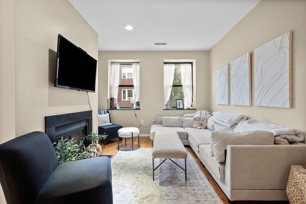 5611 Elmer Street - Photo 4