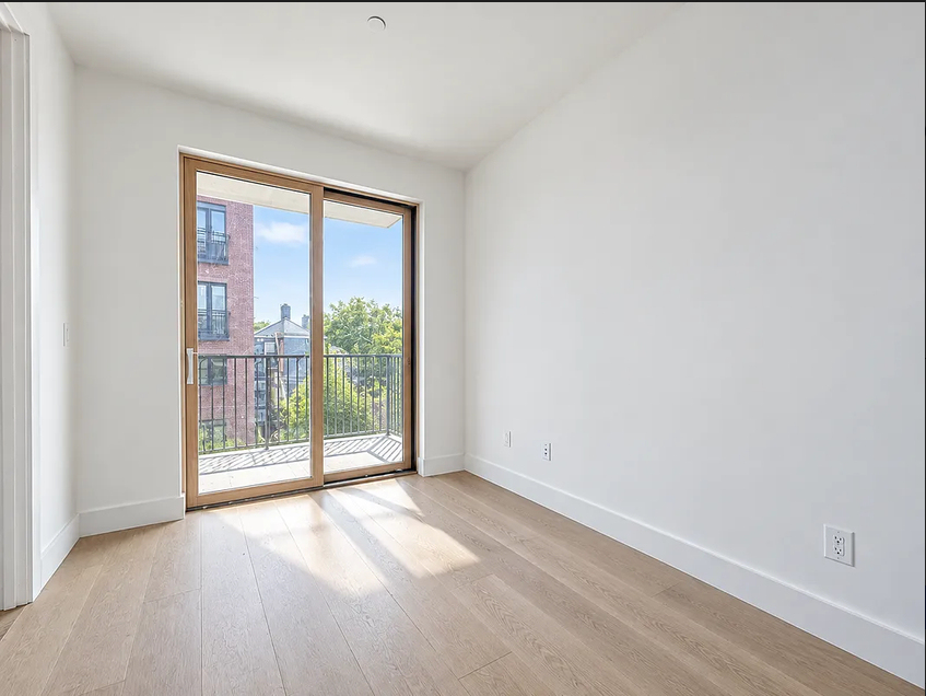 82 Stockholm Street - Photo 4
