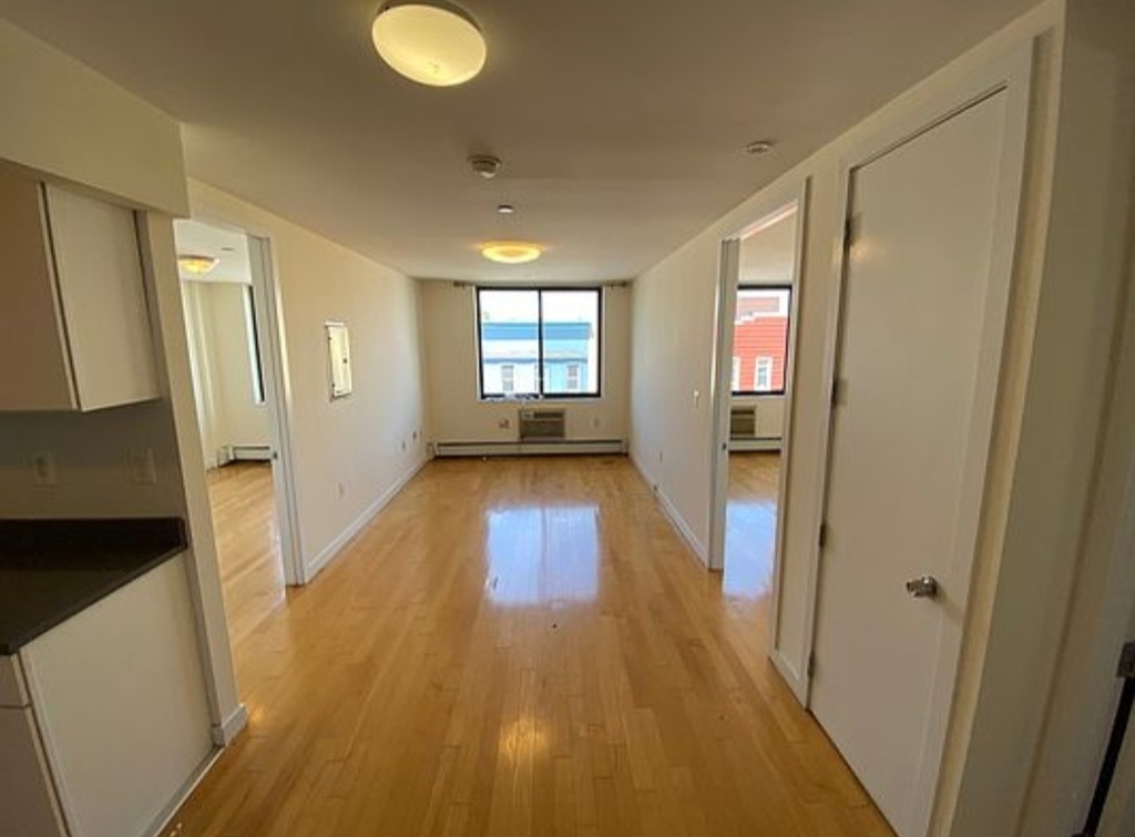 924 Metropolitan Avenue - Photo 1