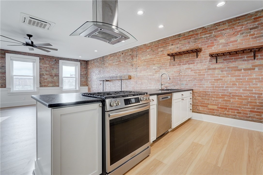137 S Main Street - Photo 5