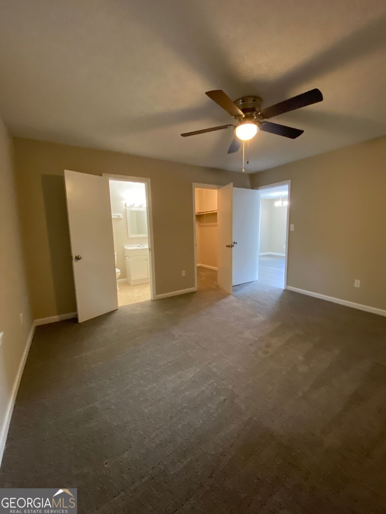 105 Howell Way - Photo 3