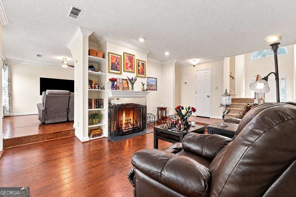 3924 Ashford Lake Court Ne - Photo 5