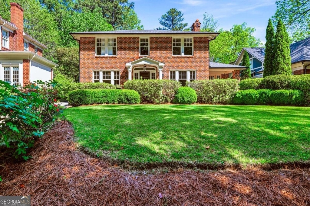 1426 Harvard Road Ne - Photo 1