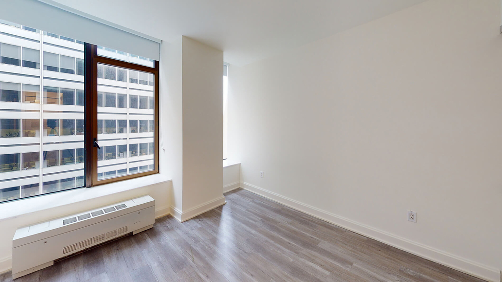 10 Hanover Square - Photo 4