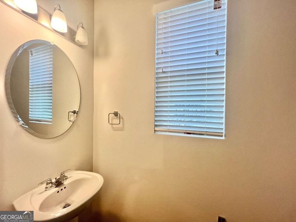 5129 Sidney Square - Photo 6