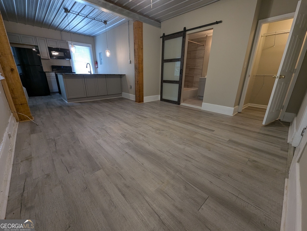 323 The Plaza - Photo 0