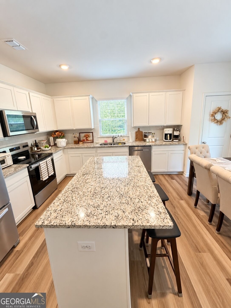 2945 Salinger Way - Photo 8