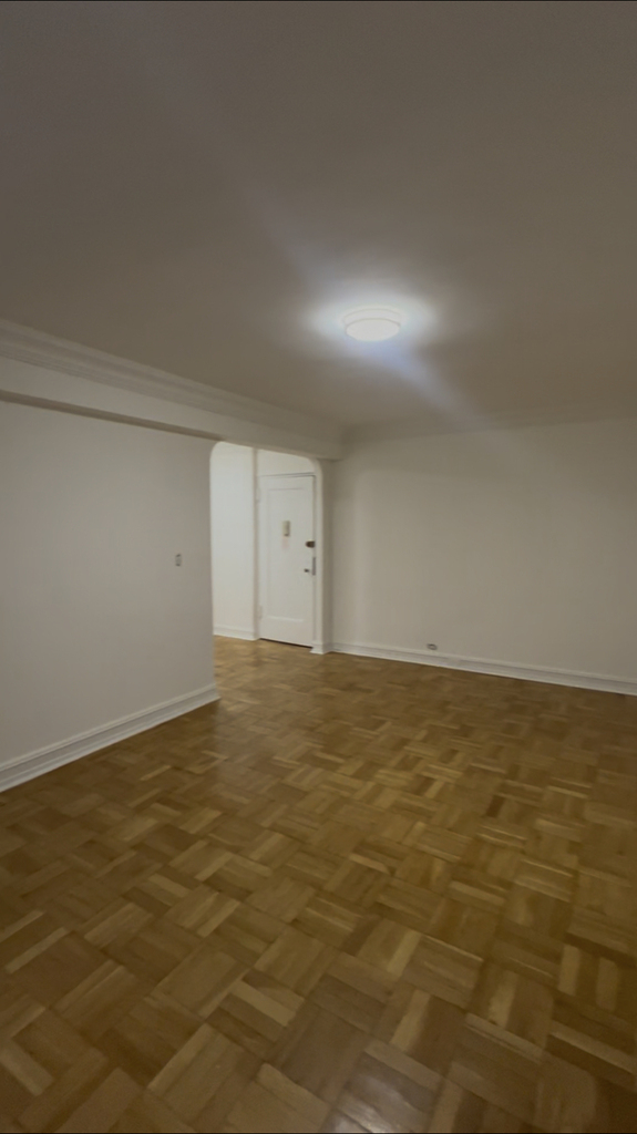  York Avenue Upper East - Photo 5