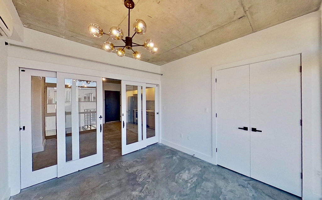 27 Montrose Avenue - Photo 9
